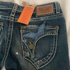 NWT Robin’s fitted straight leg jeans